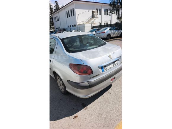 Sahibinden Peugeot 206 1.4 Comfort 2009 Model Mersin 205.000 km Gri