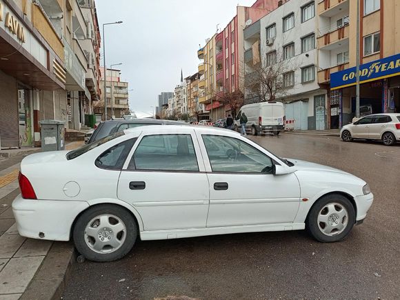 Sahibinden Opel Vectra 1.6 Comfort 2000 Model