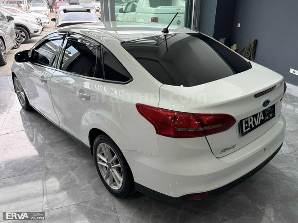 2018 ÇIKIŞLI HATASIZ DEĞİŞENSİZ FORD FOCUS 1.5TCDİ TREND X