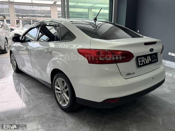 2018 ÇIKIŞLI HATASIZ DEĞİŞENSİZ FORD FOCUS 1.5TCDİ TREND X