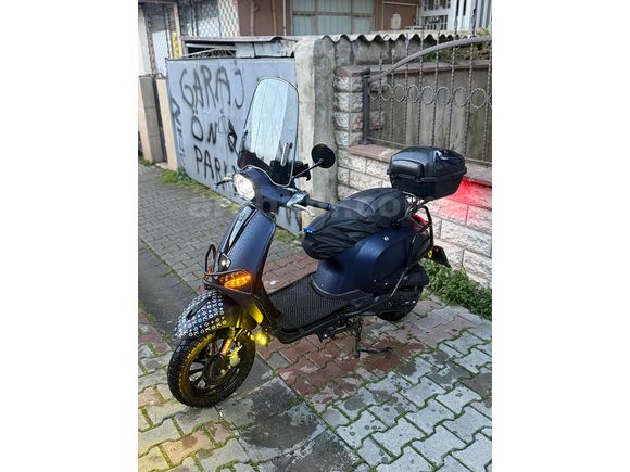 TERTEMİZ FULL+FULL 2700 KM DE  2025 SIFIR GİBİ