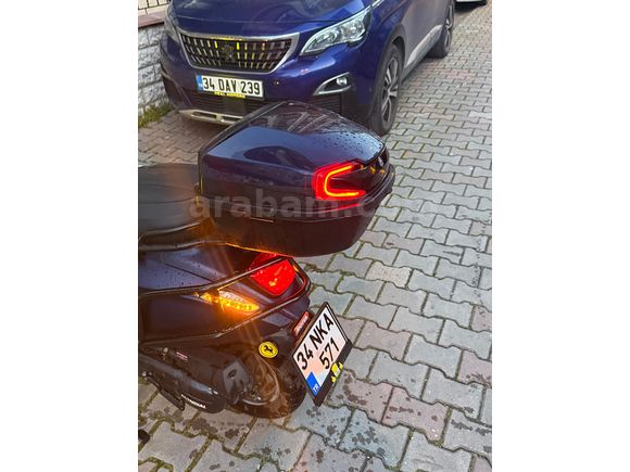 TERTEMİZ FULL+FULL 2700 KM DE  2025 SIFIR GİBİ