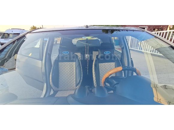 Sahibinden Ford Fiesta 1.4 TDCi Comfort 2004 Model