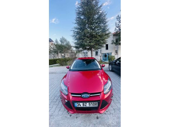 Sahibinden Ford Focus 1.6 TDCi Style 2011 Model  227.000 km Kırmızı