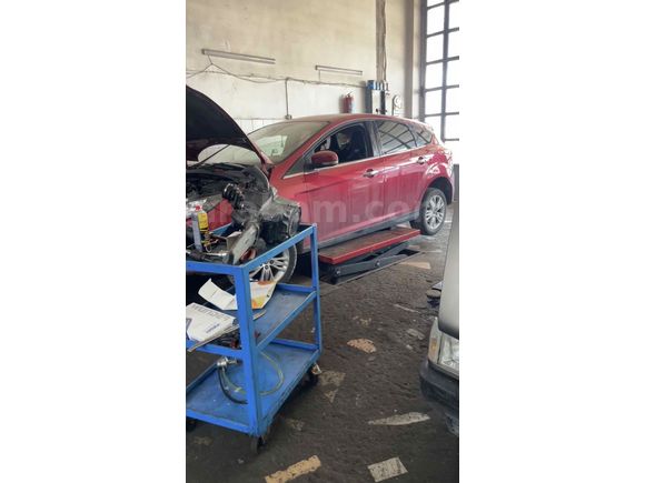 Sahibinden Ford Focus 1.6 TDCi Style 2011 Model  227.000 km Kırmızı