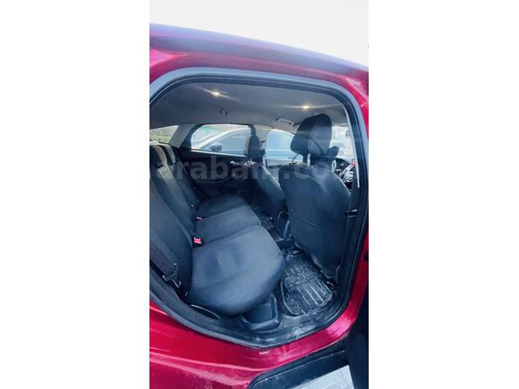 Sahibinden Ford Focus 1.6 TDCi Style 2011 Model  227.000 km Kırmızı