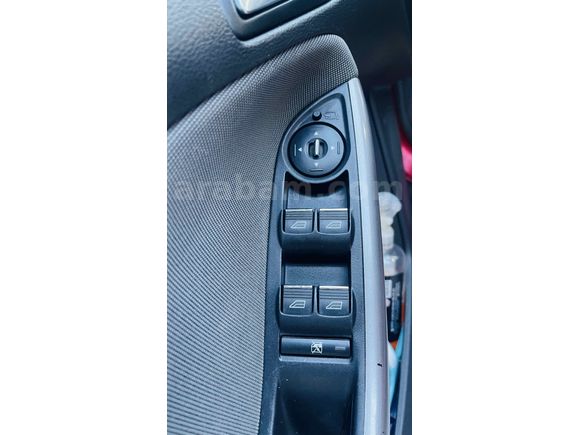 Sahibinden Ford Focus 1.6 TDCi Style 2011 Model  227.000 km Kırmızı