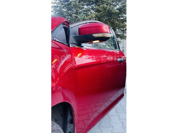 Sahibinden Ford Focus 1.6 TDCi Style 2011 Model  227.000 km Kırmızı