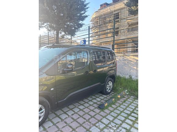 Sahibinden Peugeot Rifter 1.5 BlueHDI Allure 2025 Model 