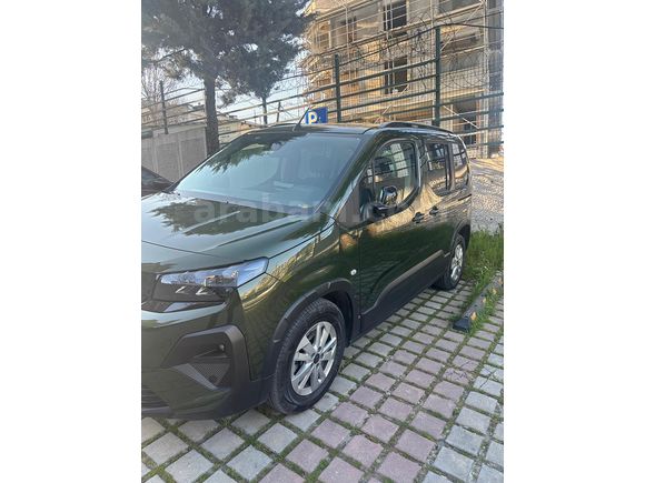 Sahibinden Peugeot Rifter 1.5 BlueHDI Allure 2025 Model 