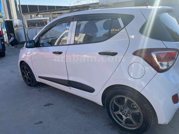 fiyatı düşürdük…titanyum jantlı az kullanılmış değişensiz boyasız hasarsız  Hyundai 1.0 