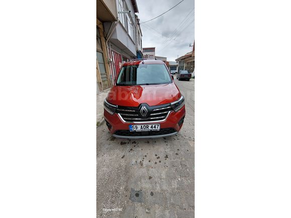 Sahibinden Renault Kangoo Multix 1.5 BluedCi Iconic 2026 Model 