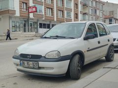 Sahibinden Opel Corsa 1.4 GLS 2000 Model  270.000 km Beyaz