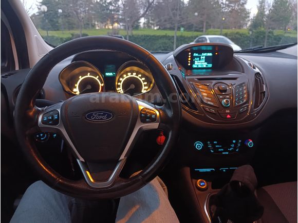 Sahibinden Ford Tourneo Courier 1.5 TDCi Journey Titanium Plus 2016 Model