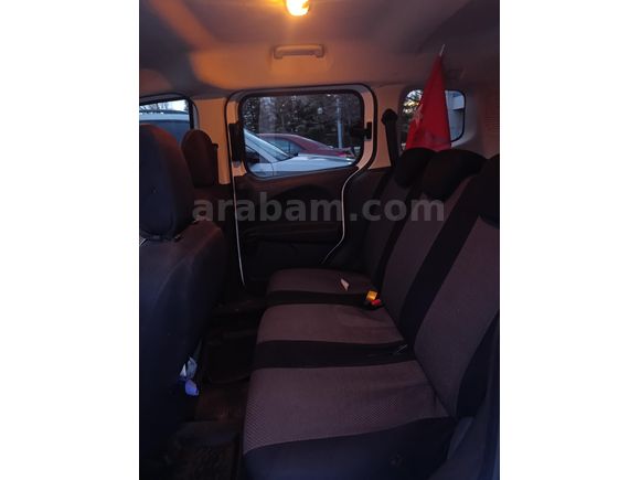 Sahibinden Ford Tourneo Courier 1.5 TDCi Journey Titanium Plus 2016 Model