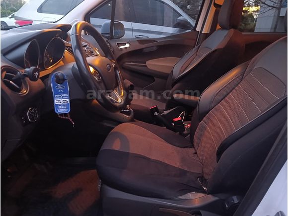Sahibinden Ford Tourneo Courier 1.5 TDCi Journey Titanium Plus 2016 Model