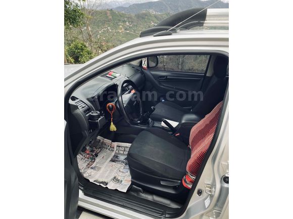 Sahibinden Isuzu D-Max 2.5 4x2 HT 2014 Model 