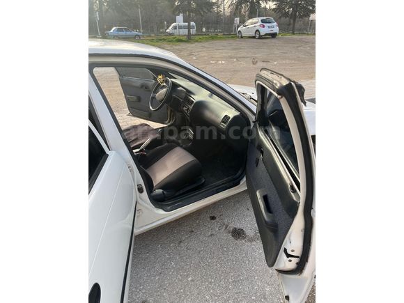 Sahibinden Toyota Corolla 1.6 XLi 1995 Model