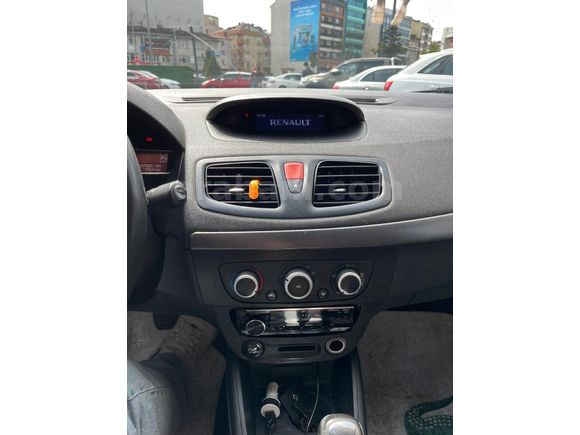 Sahibinden Renault Fluence 1.5 dCi Touch Plus 2013 Model  327.000 km Beyaz