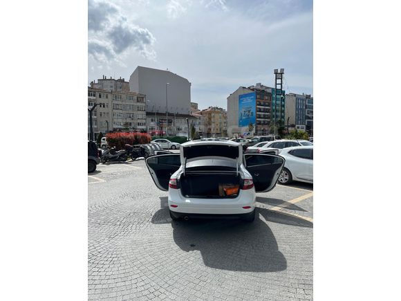 Sahibinden Renault Fluence 1.5 dCi Touch Plus 2013 Model  327.000 km Beyaz