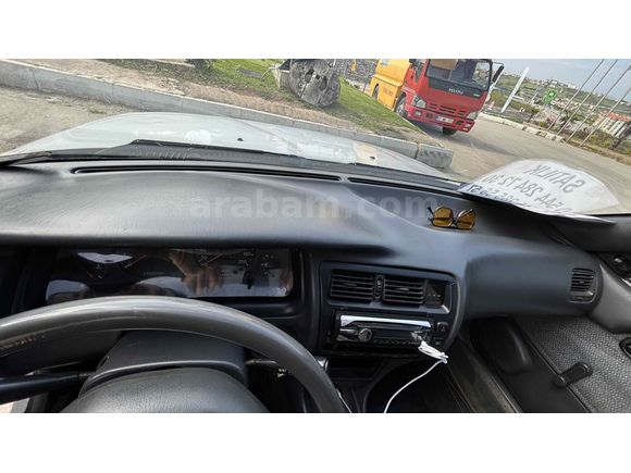 MASRAFSIZ BAKIMLI DÜZGÜN KONDİSYONDA COROLLA 1.3 