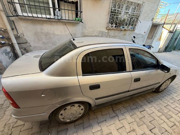 Memurdan Düşük Km Opel Astra 1.4 Classic  Twinport 2006 Model
