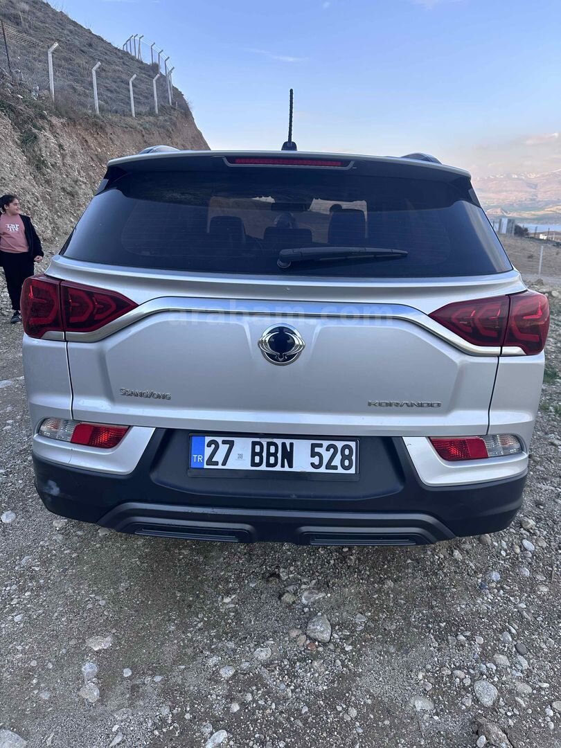 Sahibinden KGM SsangYong Korando 1.6 D Premium 2020 Model Adıyaman 102.000 km Gri (Gümüş) 4
