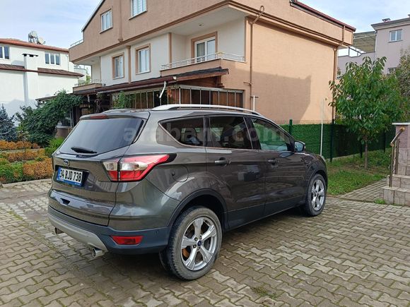 Sahibinden ACİLL Ford Kuga (SON 1 HAFTA) 1.5 TDCi ST Line 2018 Model  200000 km GRİ TAM OTOMATİK