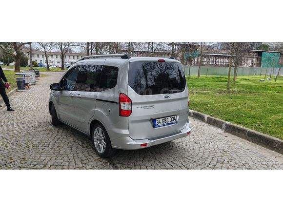 Sahibinden Ford Tourneo Courier 1.5 TDCi Titanium 2022 Model