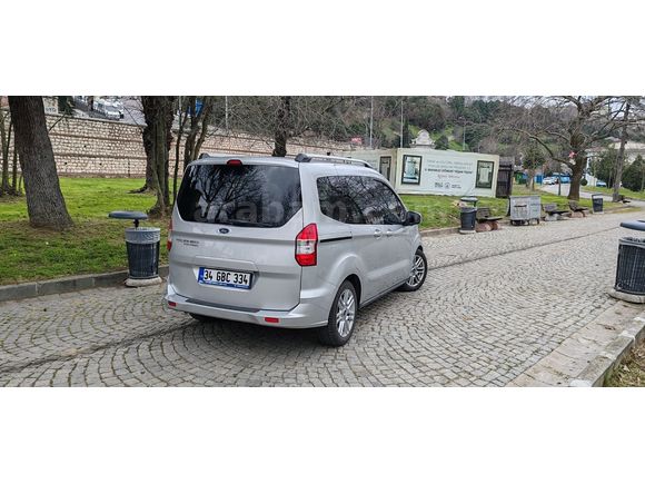 Sahibinden Ford Tourneo Courier 1.5 TDCi Titanium 2022 Model