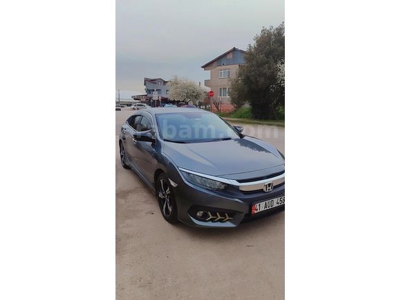 Sahibinden Honda Civic 1.6i DTEC Sport 2018 Model  138.000 km Yeşil