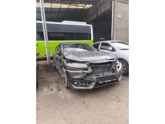 Sahibinden Honda Civic 1.6i DTEC Sport 2018 Model  138.000 km Yeşil