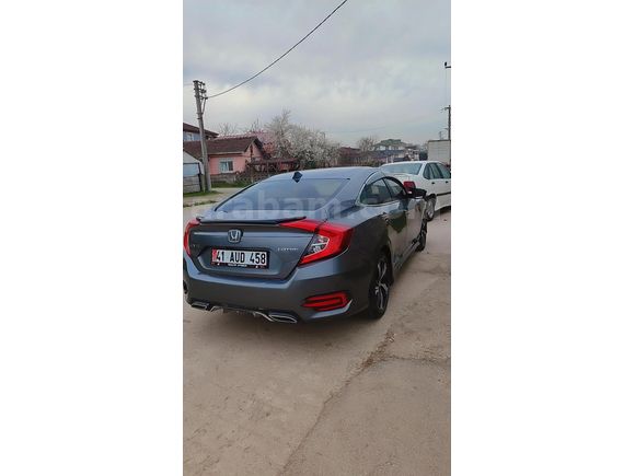 Sahibinden Honda Civic 1.6i DTEC Sport 2018 Model  138.000 km Yeşil