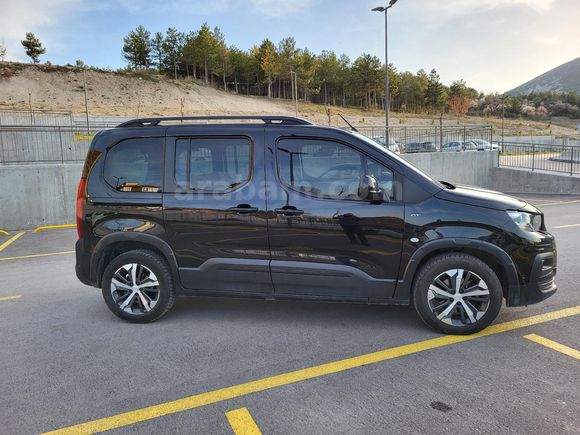 Sahibinden Peugeot Rifter 1.5 BlueHDI GT 2023 Model