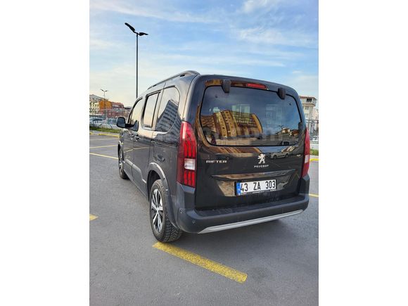 Sahibinden Peugeot Rifter 1.5 BlueHDI GT 2023 Model