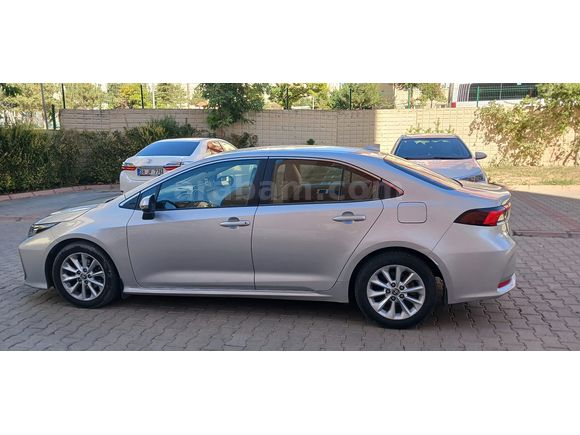 Sahibinden Toyota Corolla 1.5 Dream 2021 Model 