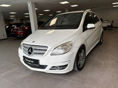 NOVAMER 2011 MERCEDES B 160 SPORT OTOMATIK BENZIN&LPG