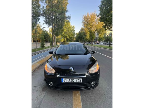 2011 BAKIMLI FLUENCE SİYAH EN DOLUSU