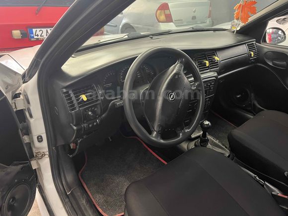 ZEVK OTO GALERİDEN OPEL VECTRA CD