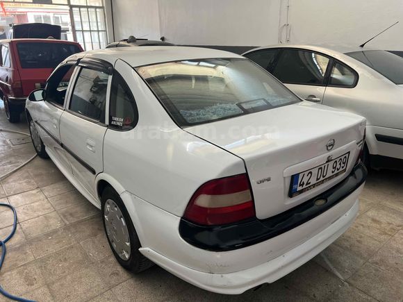 ZEVK OTO GALERİDEN OPEL VECTRA CD