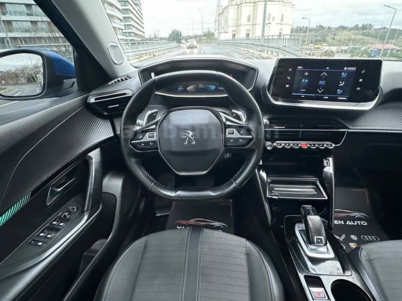 VADE TAKAS OLUR 2020 MODEL PEUGEOT 2008 ALLURE CAM TAVAN