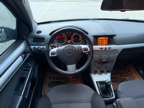 Galeriden Opel Astra 1.3 CDTI Enjoy 2009 Model Samsun