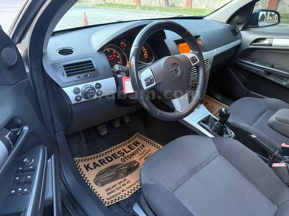 Galeriden Opel Astra 1.3 CDTI Enjoy 2009 Model Samsun