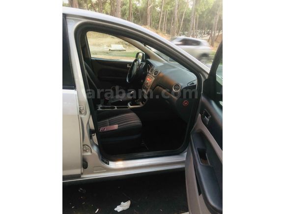Sahibinden Ford Focus 1.6 TDCi Trend 2010 Model 