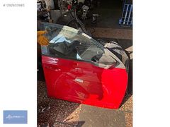 SKODA OCTAVİA SAĞ ÖN KAPI