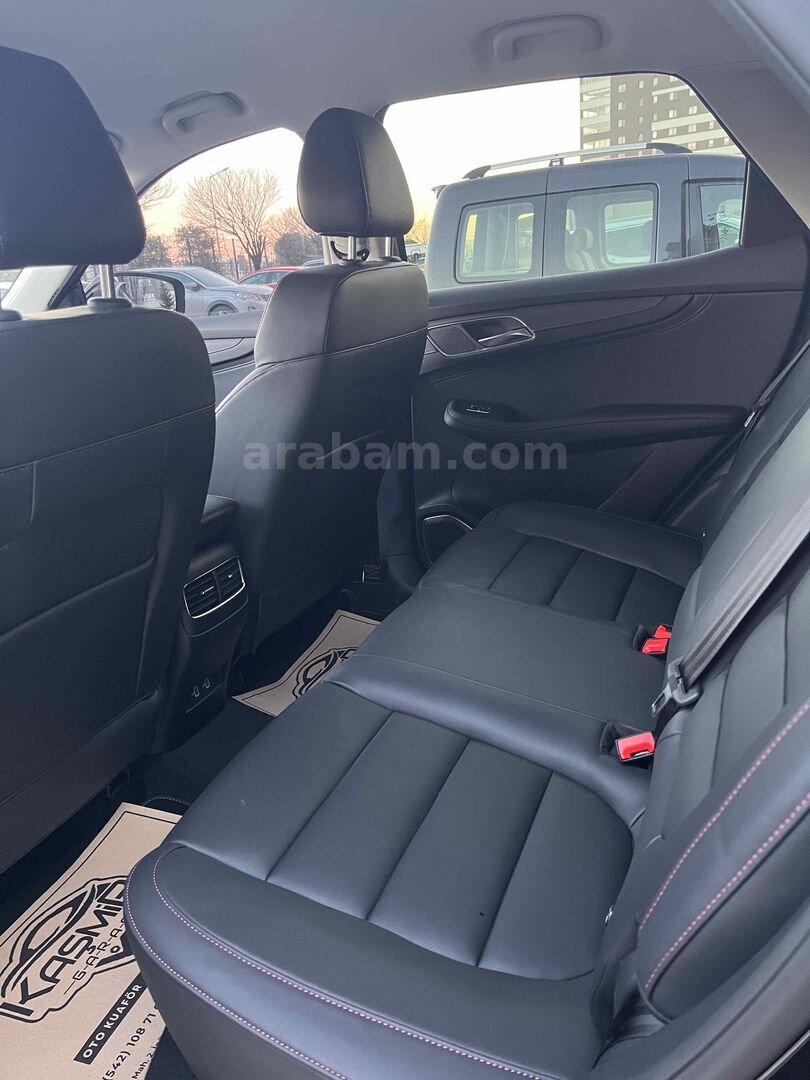 Tramersiz/Boyasız/Değişensiz MG HS 1.5 T-GDI Comfort 2024 Model 39.000 km Siyah 3