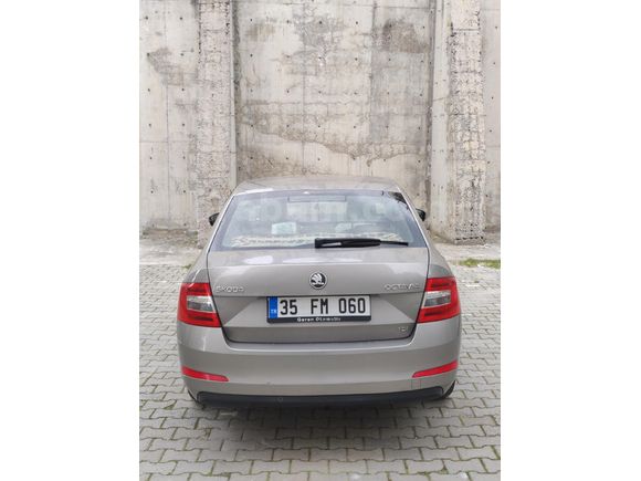 Sahibinden Skoda Octavia 1.6 TDI Elegance CR 2013 Model