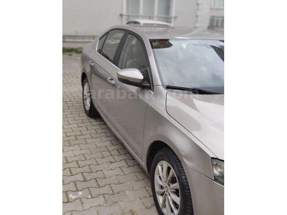 Sahibinden Skoda Octavia 1.6 TDI Elegance CR 2013 Model