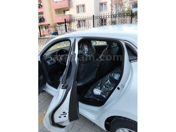 Sahibinden Renault Clio 1.0 TCe Evolution 2025 Model