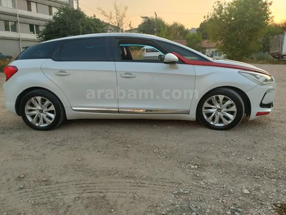 Sahibinden DS Automobiles DS5 1.6 e-HDi DSport 2012 Model 